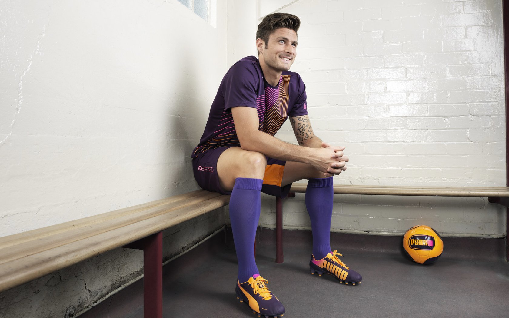 AYX体育官网-英超快节奏：技能与耐力的完美融合，英超速度快的球员